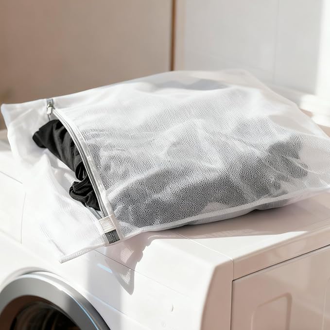 3 Pcs Premium Fine Mesh Laundry Bags, 3 Small 9 x 12 Inches Durable Laundry Wash Bags with Sturdy Zipper for Delicates, Laundry Bag for Delicates, Garment Bag for Washing Machine (3 Small)