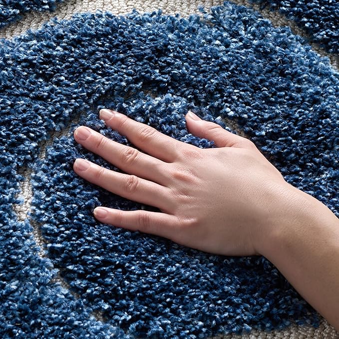 SAFAVIEH Florida Shag Collection Accent Rug - 4' x 6', Dark Blue & Cream, Scroll Design, Non-Shedding & Easy Care, High-Low Plush Pile, Ideal for Living Room, Bedroom, Dining Space (SG455-6511)