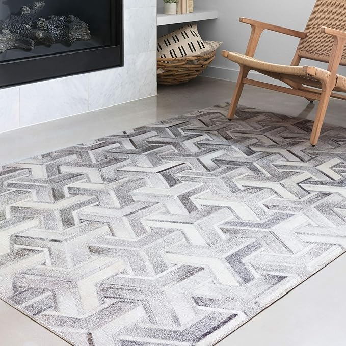 Loloi Maddox Collection MAD-05 Silver/Ivory 5'-0" x 7'-6" Area Rug