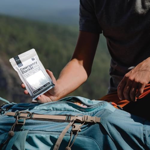 Altland 50 Pack of Emergency Blankets for Winter Survival - Image 5