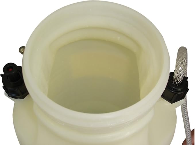 Solo 456 2.25 Gallon Professional Handheld Sprayer with Carrying Strap