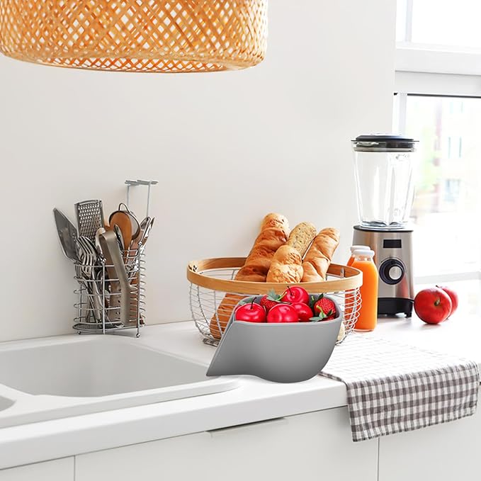 Kitchen Drainage Basket with Spout: Silicone Drain Basket for Food - Kitchen Essentials Drainage for Sink - Multifunctional Strainers and Colanders for Fruits Vegetables Pasta