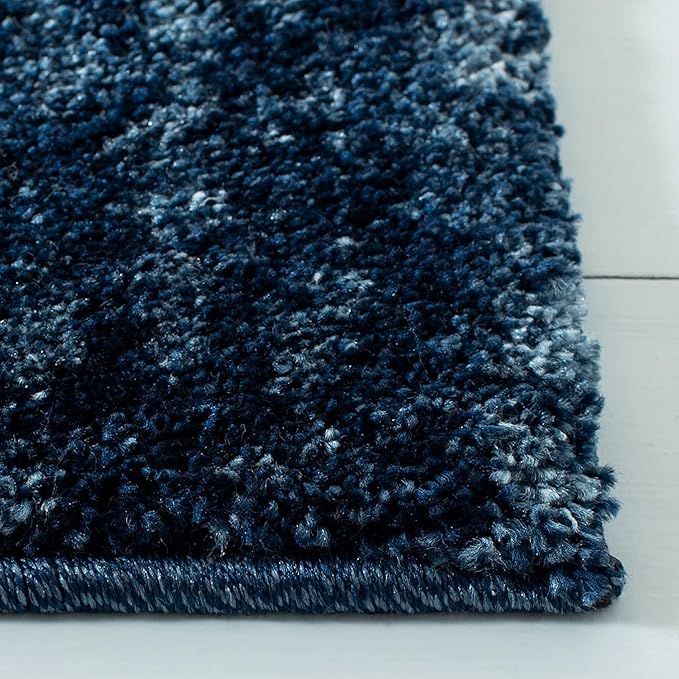 SAFAVIEH Retro Collection Accent Rug - 4' x 6', Light Blue & Blue, Modern Abstract Design, Non-Shedding & Easy Care, Ideal for High Traffic Areas in Entryway, Living Room, Bedroom (RET2770-6065)