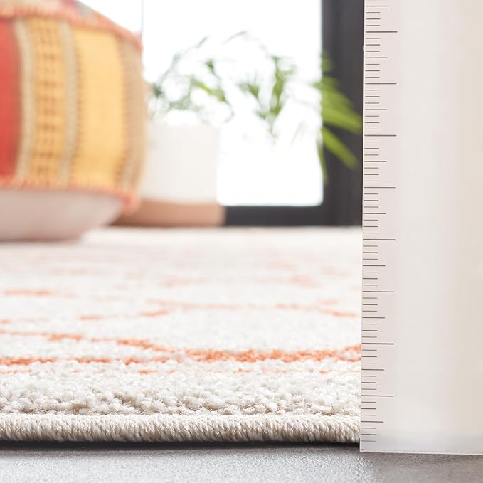 SAFAVIEH Amherst Collection Area Rug - 6' x 9', Beige & Orange, Moroccan Trellis Design, Non-Shedding & Easy Care, Ideal for High Traffic Areas in Living Room, Bedroom (AMT422F)