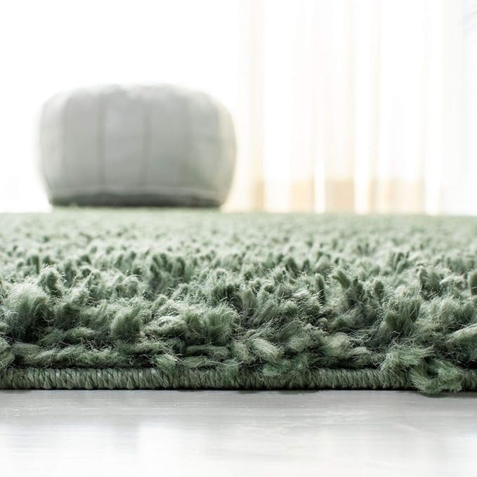 SAFAVIEH August Shag Collection Area Rug - 4' Square, Green, Solid Design, Non-Shedding & Easy Care, 1.5-inch Thick Ideal for High Traffic Areas in Living Room, Bedroom (AUG200Y)