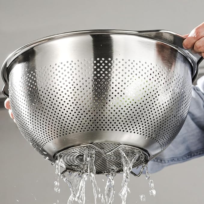 18/8 Stainless Steel Microwell Colander, 5QT Large Capacity with Handle Kitchen Food Strainer5QTColander+5QT Mixing bowl)