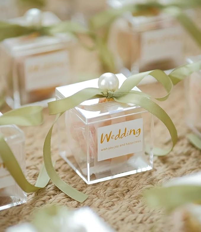 KissYou Acrylic Box with Lid 2 Pieces Small Clear Square Cube Small Mini Storage Box Plastic Containers Weddings, Party Gift Candy Boxes