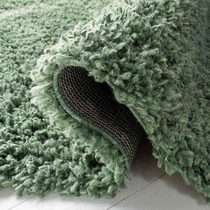 SAFAVIEH August Shag Collection Area Rug - 4' Square, Green, Solid Design, Non-Shedding & Easy Care, 1.5-inch Thick Ideal for High Traffic Areas in Living Room, Bedroom (AUG200Y)
