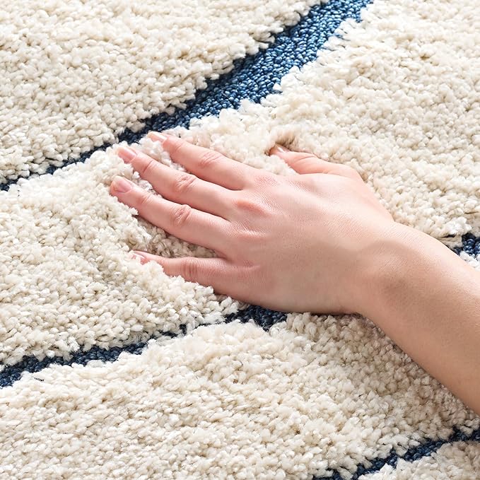 SAFAVIEH Florida Shag Collection Accent Rug - 4' x 6', Cream & Blue, Non-Shedding & Easy Care, 1.2-inch Thick Ideal for High Traffic Areas in Entryway, Living Room, Bedroom (SG472-1165)