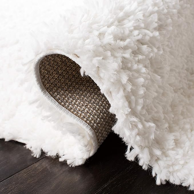 SAFAVIEH August Shag Collection Area Rug - 6'7" Square, White, Solid Design, Non-Shedding & Easy Care, 1.5-inch Thick Ideal for High Traffic Areas in Living Room, Bedroom (AUG200A)