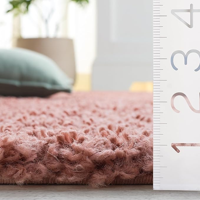 SAFAVIEH August Shag Collection Accent Rug - 4' x 6', Rose, Solid Design, Non-Shedding & Easy Care, 1.5-inch Thick Ideal for High Traffic Areas in Entryway, Living Room, Bedroom (AUG200X)