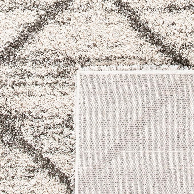 SAFAVIEH Hudson Shag Collection Area Rug - 6' x 9', Grey & Beige, Modern Diamond Trellis Design, Non-Shedding & Easy Care, 2-inch Thick Ideal for High Traffic Areas in Living Room, Bedroom (SGH281J)