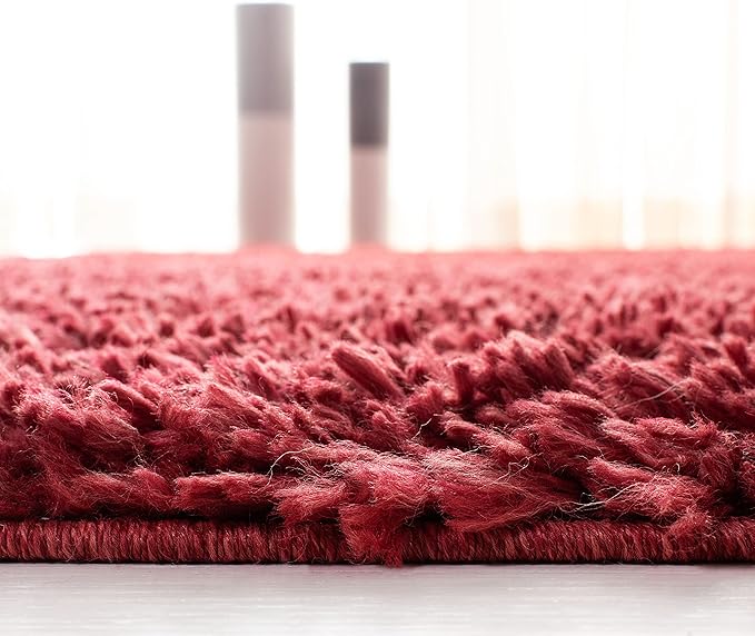 SAFAVIEH August Shag Collection Area Rug - 6'7" Square, Red, Solid Design, Non-Shedding & Easy Care, 1.5-inch Thick Ideal for High Traffic Areas in Living Room, Bedroom (AUG200Q)