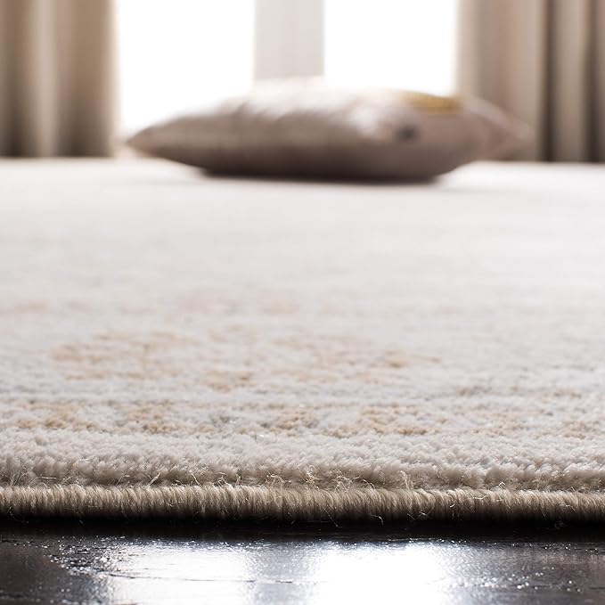 SAFAVIEH Isabella Collection Runner Rug - 2'2" x 9', Cream & Beige, Oriental Design, Non-Shedding & Easy Care, Ideal for High Traffic Areas in Living Room, Bedroom (ISA912A)