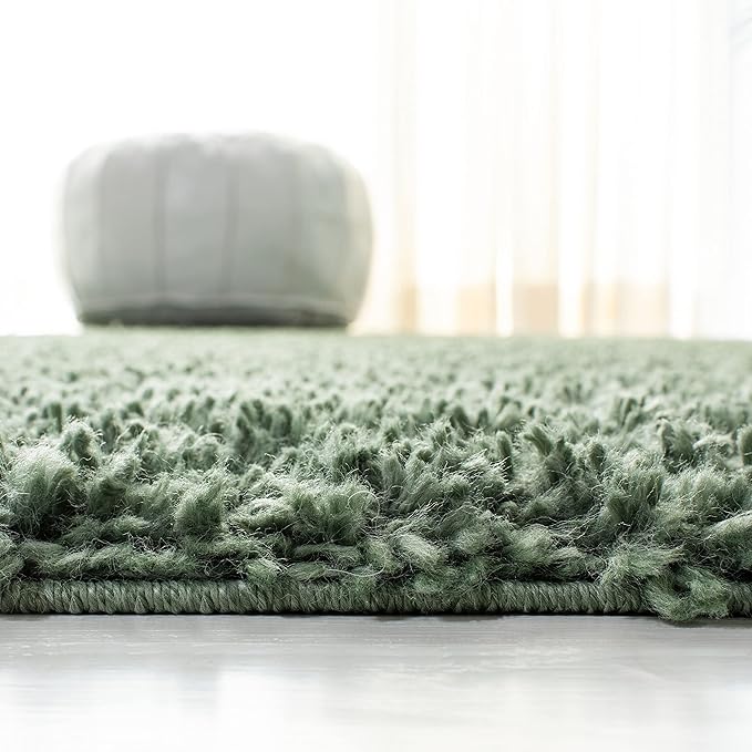 SAFAVIEH August Shag Collection Runner Rug - 2' x 8', Green, Solid Design, Non-Shedding & Easy Care, 1.5-inch Thick Ideal for High Traffic Areas in Living Room, Bedroom (AUG200Y)