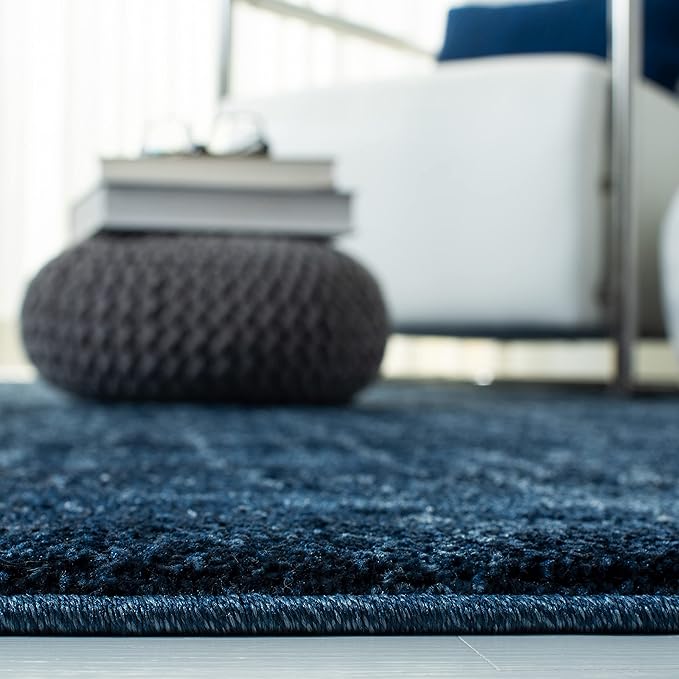 SAFAVIEH Retro Collection Area Rug - 4' Square, Light Blue & Blue, Modern Abstract Design, Non-Shedding & Easy Care, Ideal for High Traffic Areas in Living Room, Bedroom (RET2770-6065)