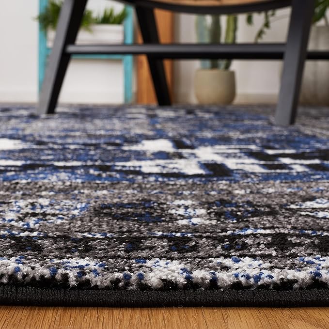 SAFAVIEH Vintage Hamadan Collection Accent Rug - 4' x 6', Grey & Blue, Oriental Persian Design, Non-Shedding & Easy Care, Ideal for High Traffic Areas in Entryway, Living Room, Bedroom (VTH213F)