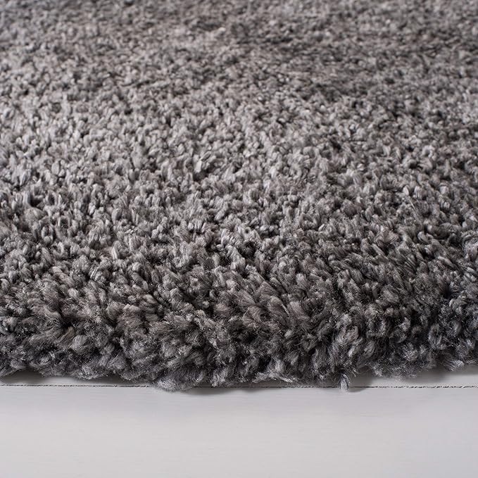 SAFAVIEH Fontana Shag Collection Area Rug - 6'7" Round, Silver, Solid Design, Non-Shedding & Easy Care, 2-inch Thick Ideal for High Traffic Areas in Living Room, Bedroom (FNT800G)