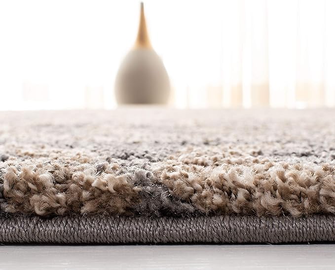 SAFAVIEH Florida Shag Collection Area Rug - 4' Square, Grey & Beige, Damask Design, Non-Shedding & Easy Care, 1.2-inch Thick Ideal for High Traffic Areas in Living Room, Bedroom (SG462-8013)