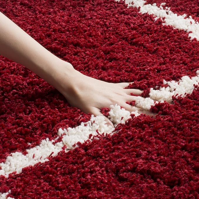 SAFAVIEH Hudson Shag Collection Area Rug - 5'3" x 7'6", Red & Ivory, Modern Trellis Design, Non-Shedding & Easy Care, 2-inch Thick Ideal for High Traffic Areas in Living Room, Bedroom (SGH281R)