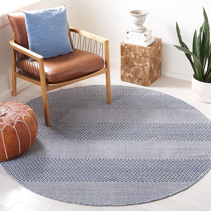 SAFAVIEH Montauk Collection 10' Round Ivory/Navy MTK330B Handmade Flatweave Boho Farmhouse Cotton Entryway Foyer Living Room Bedroom Kitchen Area Rug