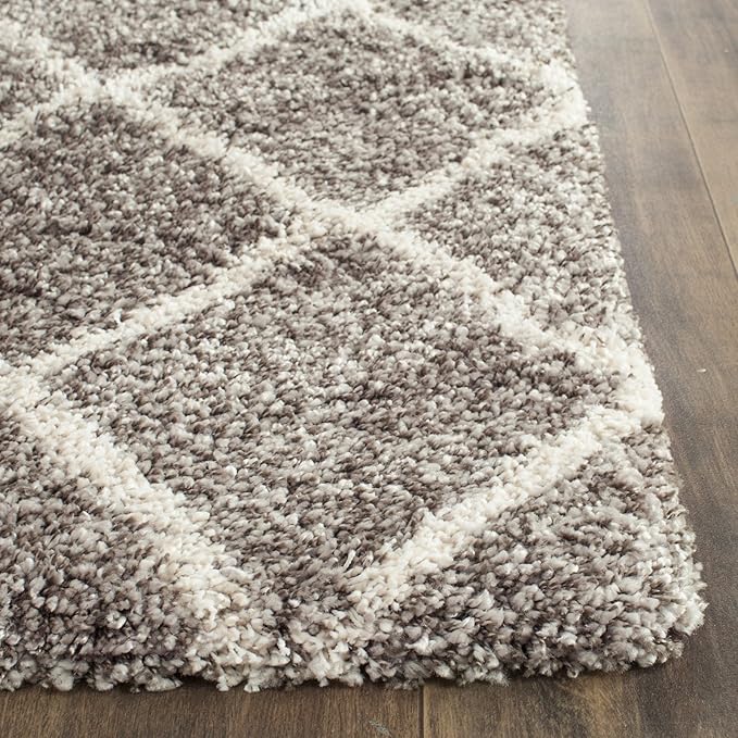 SAFAVIEH Hudson Shag Collection Accent Rug - 2'3" x 3'9", Grey & Ivory, Trellis Design, Non-Shedding & Easy Care, 2-inch Thick Ideal for High Traffic Areas in Foyer, Living Room, Bedroom (SGH281B)