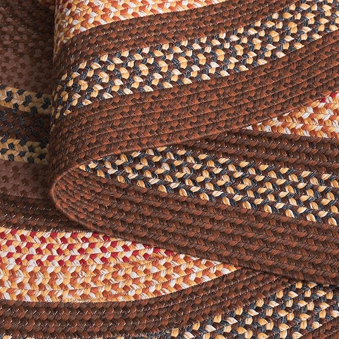 SAFAVIEH Washable Rug Outdoor Braided Collection - 5' Round, Brown & Light Brown, Handmade & Reversible, Non-Shedding & Easy to Clean, Ideal for Patio, Backyard, Mudroom (BRD313T)