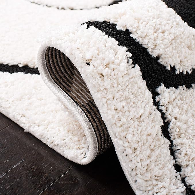 SAFAVIEH Florida Shag Collection Accent Rug - 3'3" x 5'3", Ivory & Black, Scroll Design, Non-Shedding & Easy Care, High-Low Plush Pile, Ideal for Living Room, Bedroom, Dining Space (SG455-1290)