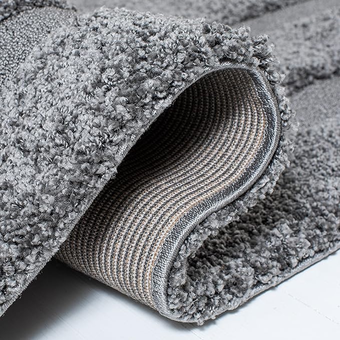 SAFAVIEH Florida Shag Collection Area Rug - 5' Round, Grey & Grey, Border Design, Non-Shedding & Easy Care, 1.2-inch Thick Ideal for High Traffic Areas in Living Room, Bedroom (SG454-8080)