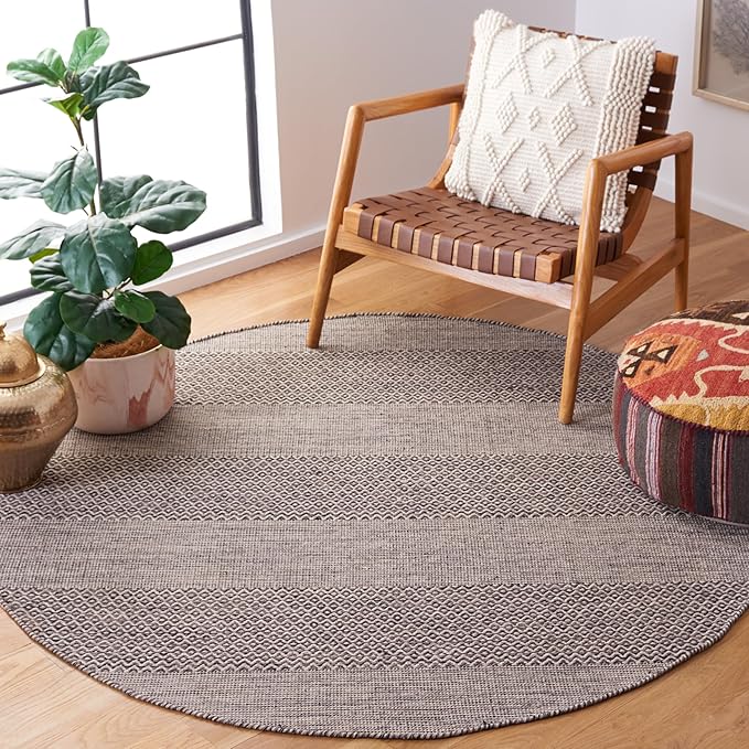 SAFAVIEH Montauk Collection Area Rug - 8' Round, Ivory & Anthracite, Handmade Flat Weave Boho Farmhouse Cotton Tassel Fringe, Ideal for High Traffic Areas in Living Room, Bedroom (MTK330N)