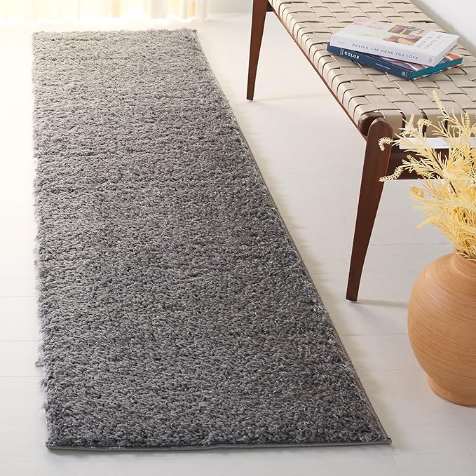 SAFAVIEH Lindsay Shag Collection Runner Rug - 8' Runner, Dark Grey, Contemporary Design, Ideal for High Traffic Areas in Hallway, Bathroom & Kitchen (LNS560G-28)