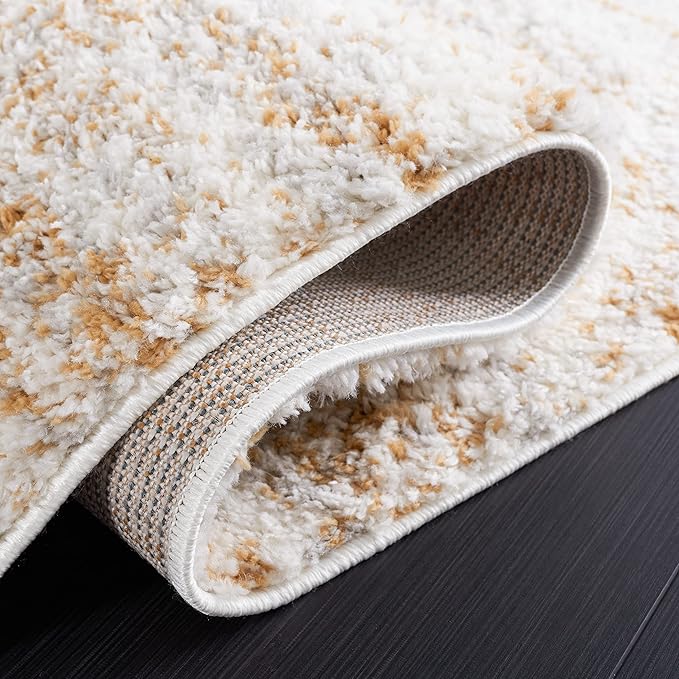SAFAVIEH Berber Shag Collection Area Rug - 5'5" Square, Ivory & Light Gold, Plush Thick Pile, Ideal for Living Room, Bedroom, Dining Space (BER563D)