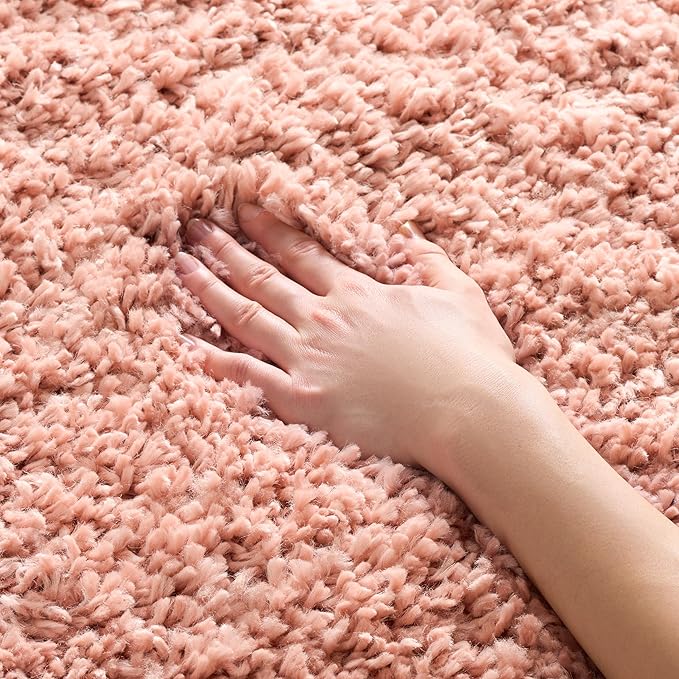 SAFAVIEH August Shag Collection Accent Rug - 3' x 5', Rose, Solid Design, Non-Shedding & Easy Care, 1.5-inch Thick Ideal for High Traffic Areas in Entryway, Living Room, Bedroom (AUG200X)