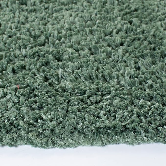 SAFAVIEH August Shag Collection 5' Round Green AUG200Y Solid Non-Shedding Living Room Bedroom Dining Room Entryway Plush 1.5-inch Thick Area Rug