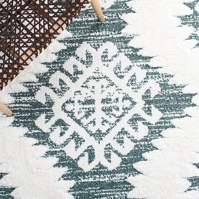 SAFAVIEH Moroccan Tassel Shag Collection Area Rug - 5'3" x 7'6", Green & Ivory, Boho Design, Non-Shedding & Easy Care, 2-inch Thick Ideal for High Traffic Areas in Living Room, Bedroom (MTS652Y)