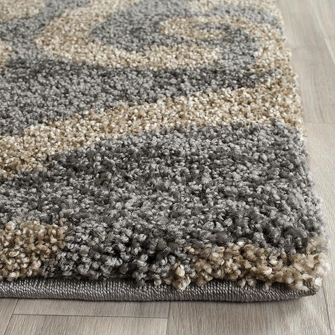 SAFAVIEH Florida Shag Collection Area Rug - 5'3" x 7'6", Grey & Beige, Damask Design, Non-Shedding & Easy Care, 1.2-inch Thick Ideal for High Traffic Areas in Living Room, Bedroom (SG462-8013)