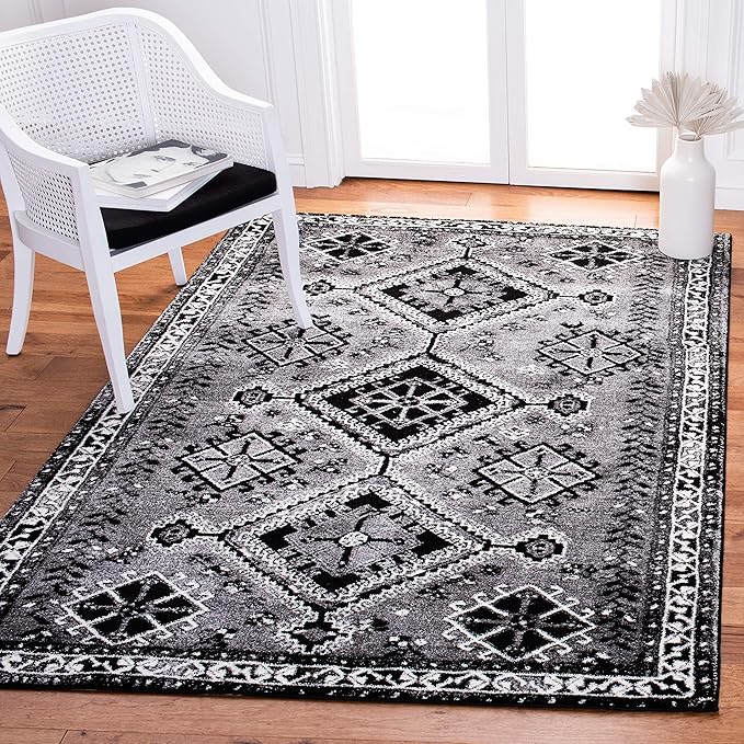 SAFAVIEH Vintage Hamadan Collection Accent Rug - 2'7" x 5', Grey & Black, Oriental Distressed Design, Non-Shedding & Easy Care, Ideal for High Traffic Areas in Entryway, Living Room, Bedroom (VTH293F)