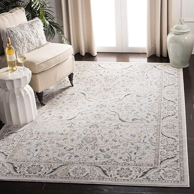 SAFAVIEH Isabella Collection Accent Rug - 4' x 6', Light Grey & Cream, Oriental Design, Non-Shedding & Easy Care, Ideal for High Traffic Areas in Entryway, Living Room, Bedroom (ISA912F)