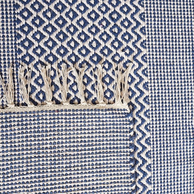 SAFAVIEH Montauk Collection Accent Rug - 3' x 5', Ivory & Navy, Handmade Flat Weave Boho Farmhouse Cotton Tassel Fringe, Ideal for High Traffic Areas in Entryway, Living Room, Bedroom (MTK330B)