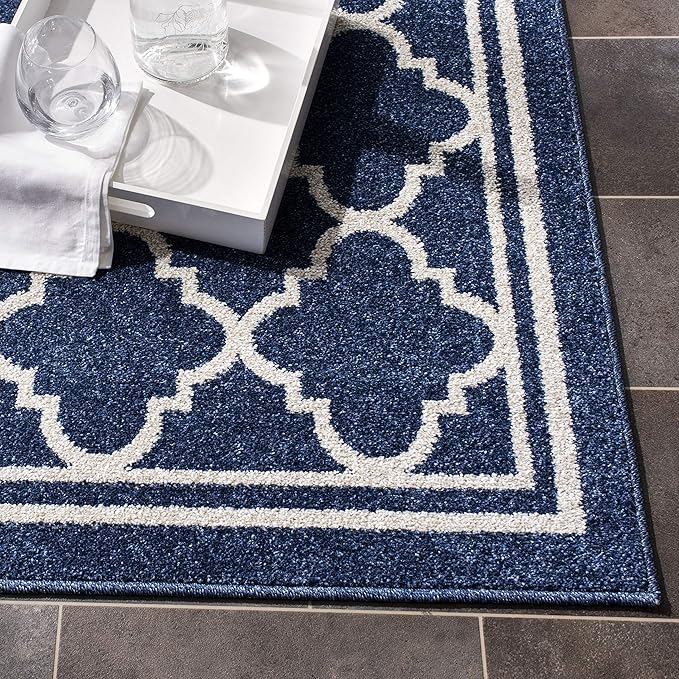 SAFAVIEH Amherst Collection Area Rug - 8' Round, Navy & Beige, Moroccan Trellis Design, Non-Shedding & Easy Care, Ideal for High Traffic Areas in Living Room, Bedroom (AMT422P)