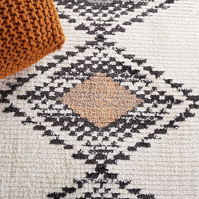 SAFAVIEH Moroccan Tassels Collection Area Rug - 5'5" x 7'6", Ivory & Orange, Modern Boho Rustic Design, Non-Shedding & Easy Care, Ideal for High Traffic Areas in Living Room, Bedroom (MRT105A)