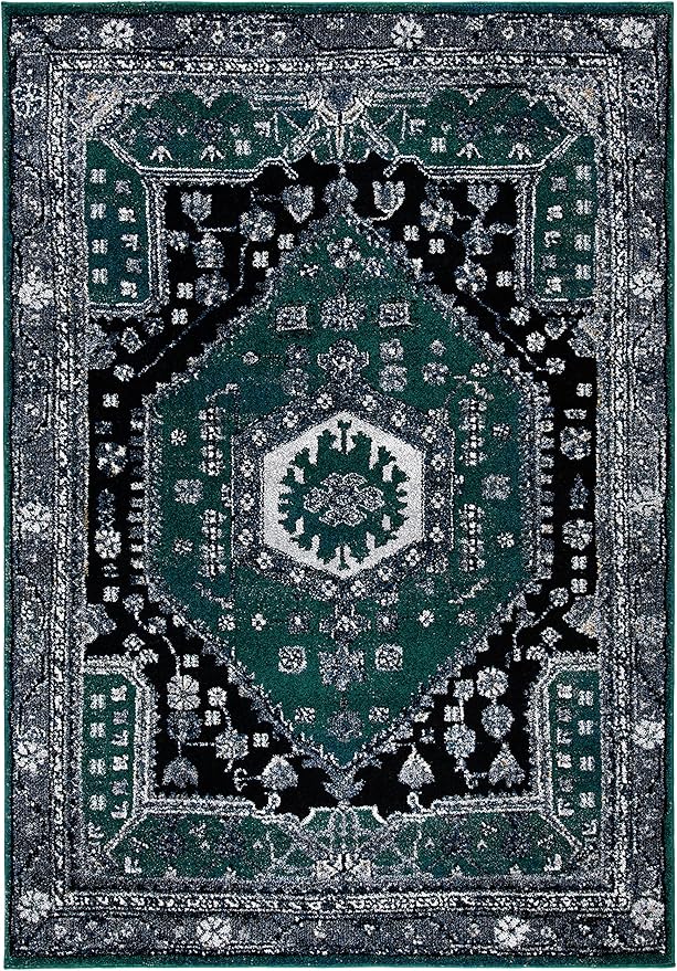 SAFAVIEH Vintage Hamadan Collection Accent Rug - 4' x 6', Green & Black, Traditional Oriental Design, Non-Shedding & Easy Care, Ideal for High Traffic Areas in Entryway, Living Room, Bedroom (VTH204Y)