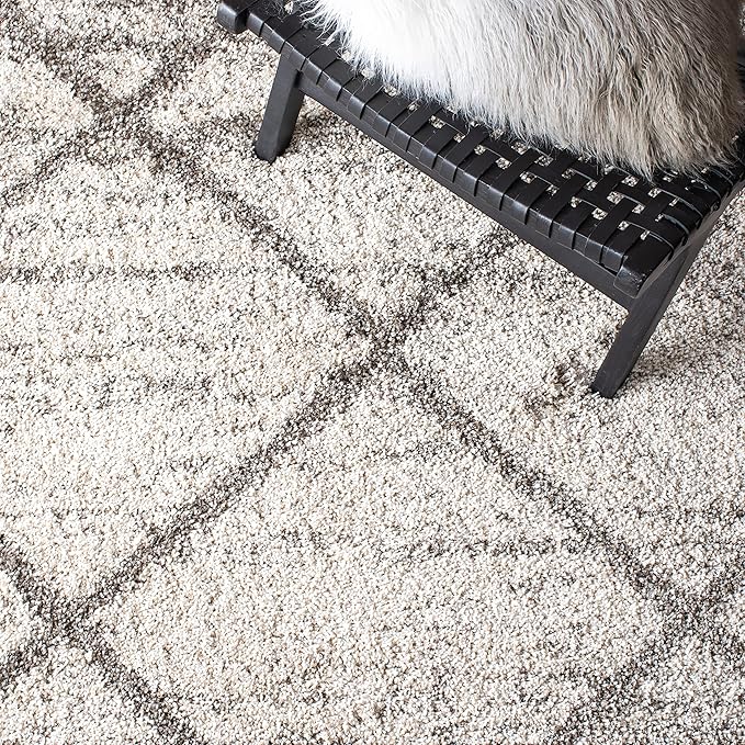 SAFAVIEH Hudson Shag Collection Area Rug - 5' Square, Grey & Beige, Modern Trellis Design, Non-Shedding & Easy Care, 2-inch Thick Ideal for High Traffic Areas in Living Room, Bedroom (SGH281J)