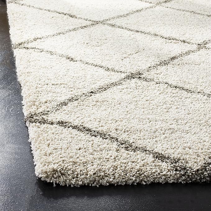 SAFAVIEH Hudson Shag Collection Area Rug - 6' x 9', Ivory & Grey, Modern Diamond Trellis Design, Non-Shedding & Easy Care, 2-inch Thick Ideal for High Traffic Areas in Living Room, Bedroom (SGH281A)