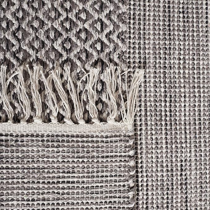 SAFAVIEH Montauk Collection Area Rug - 8' x 10', Ivory & Anthracite, Handmade Flat Weave Boho Farmhouse Cotton Tassel Fringe, Ideal for High Traffic Areas in Living Room, Bedroom (MTK330N)