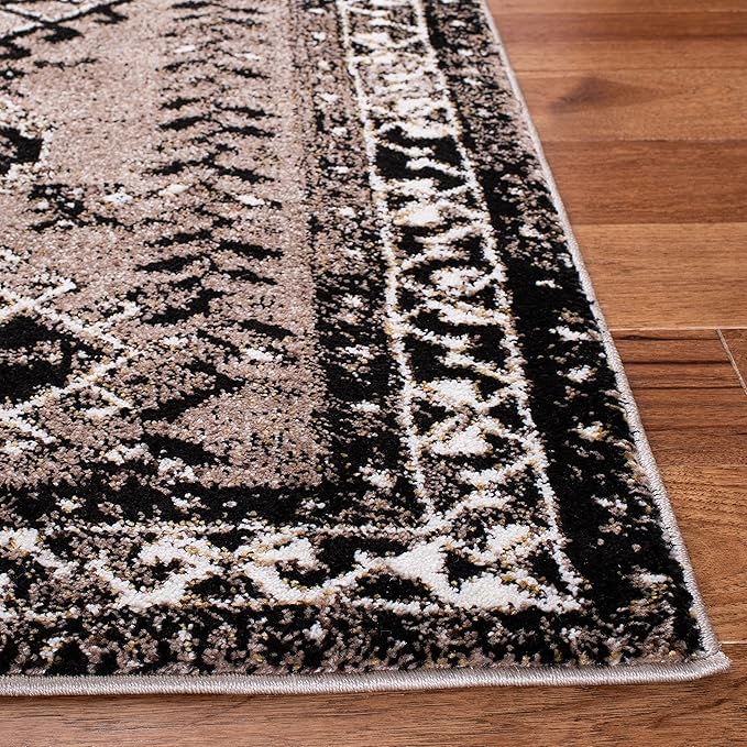 SAFAVIEH Vintage Hamadan Collection Area Rug - 9' x 12', Brown & Black, Oriental Distressed Design, Non-Shedding & Easy Care, Ideal for High Traffic Areas in Living Room, Bedroom (VTH293T)