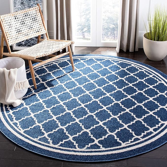 SAFAVIEH Amherst Collection Area Rug - 7' Round, Navy & Beige, Moroccan Trellis Design, Non-Shedding & Easy Care, Ideal for High Traffic Areas in Living Room, Bedroom (AMT422P)