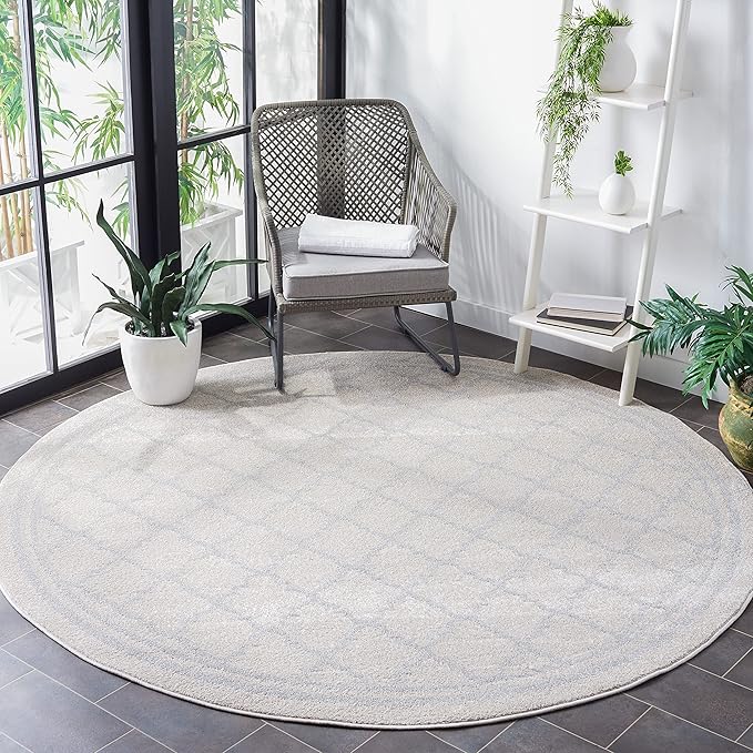 SAFAVIEH Amherst Collection 8' Round Beige/Light Grey AMT422E Moroccan Trellis Non-Shedding Living Room Bedroom Area Rug